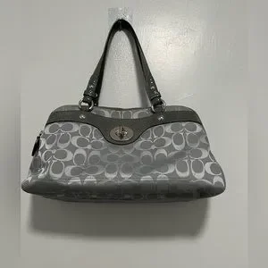 bg4. COACH パンプス ダークシルバー 23cm 大人なバッドガールが気分！ コーチで見つける本命シューズ